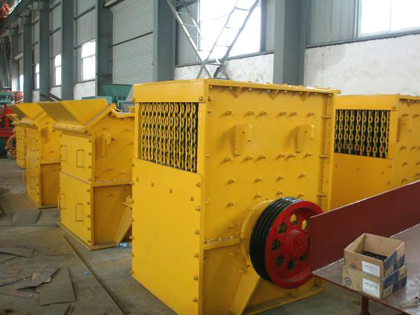 如何正確使用保養(yǎng)箱式破碎機(jī)