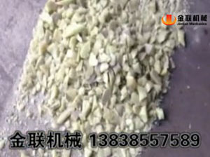 雙齒輥破碎機(jī)視頻_破碎玻璃試機(jī)視頻